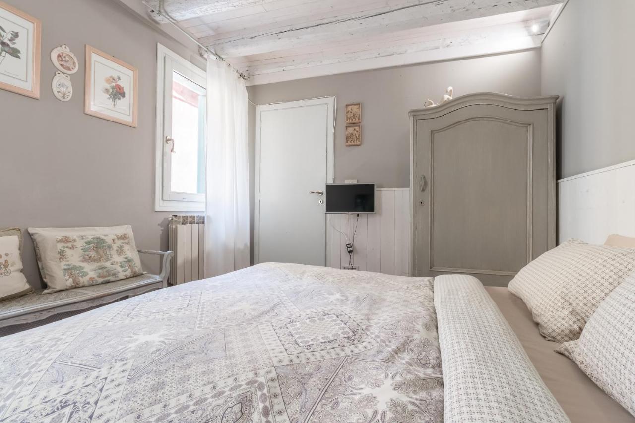 Apartamento Ca Falier Piccolo - Little Sweet Studio In 10-12 Minutes From Bus&Train Station Venecia Exterior foto